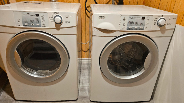 Lightly Used Washing Machine & Dryer in Washers & Dryers in Oshawa / Durham Region