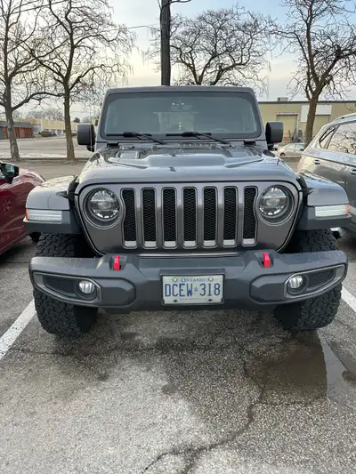 2019 Jeep wrangler Rubicon, V6 3.6L Automatic extemly clean and well taken care of Certified private...
