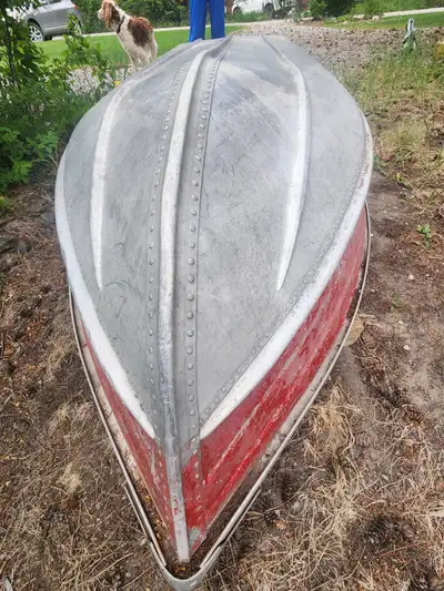 Selling a 12-foot Springbok aluminum boat in very good condition. 12-foot aluminum hull Lightweight...