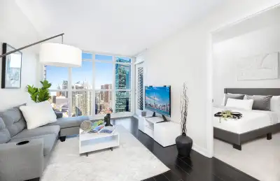 Fully Furnished Downtown Condo - Walking Distance to Rogers
