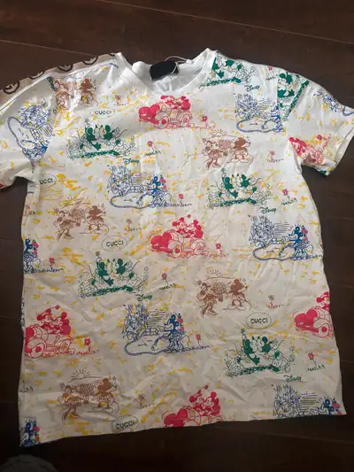 Men’s Gucci Shirt size Lg, View more
