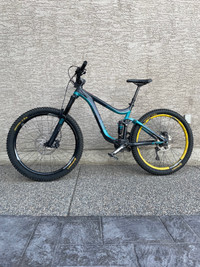 2015 Gaint Reign Enduro Bike - size M