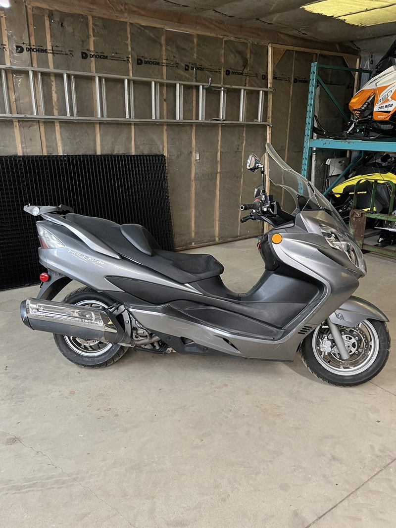 Suzuki Burgman AN400 Scooters & Pocket Bikes Windsor Region Kijiji