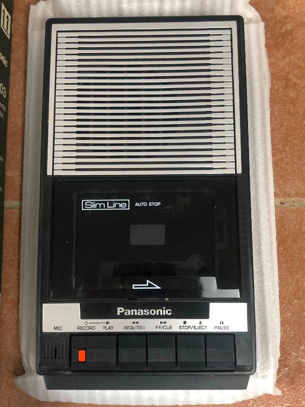 Vintage Panasonic Model RQ-2103 Slim Line Cassette Tape Recorder in General Electronics in Woodstock - Image 3