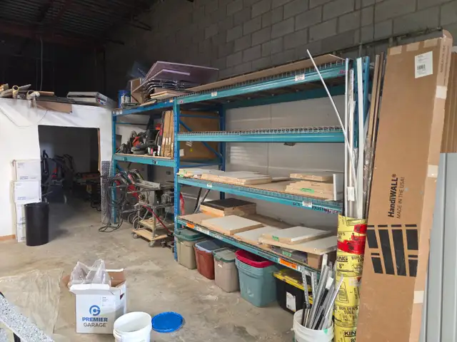 Office space and portion of warehouse available to rent. SHARED in Commercial & Office Space for Rent in Oakville / Halton Region - Image 4