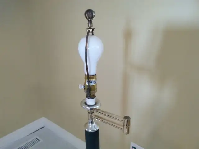 REDUCED Vintage Swing Arm Floor Lamp, Green and Brass in Indoor Lighting & Fans in Kawartha Lakes - Image 5