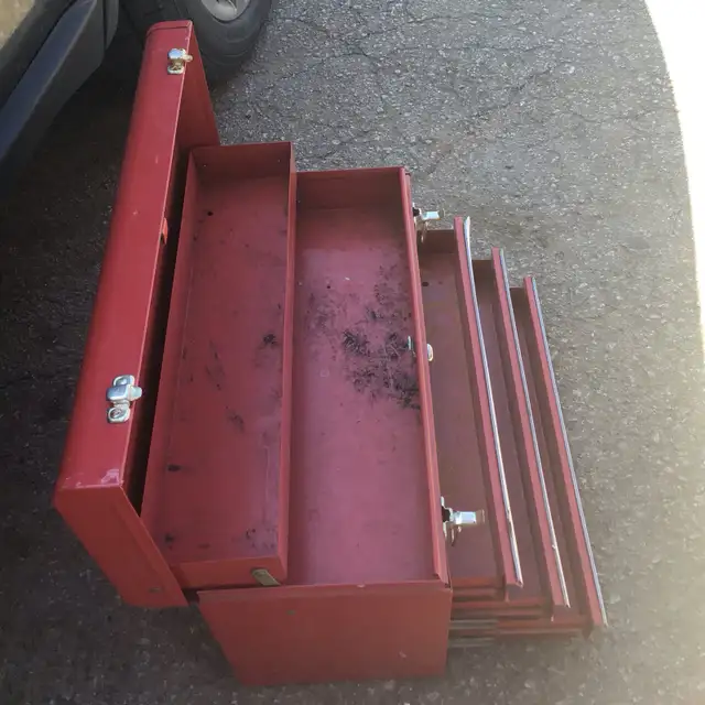 CRAFTSMAN RED 5 DROWERS TOOL BOX - 20.5"Wx8.5"Dx12"H in Tool Storage & Benches in Oakville / Halton Region - Image 4