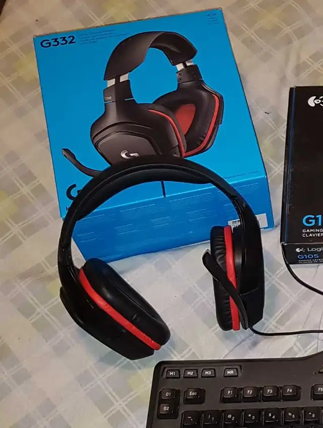 LOGITECH GAMING KEYBOARD, MOUSE AND HEADPHONES in Mice, Keyboards & Webcams in Cambridge - Image 3