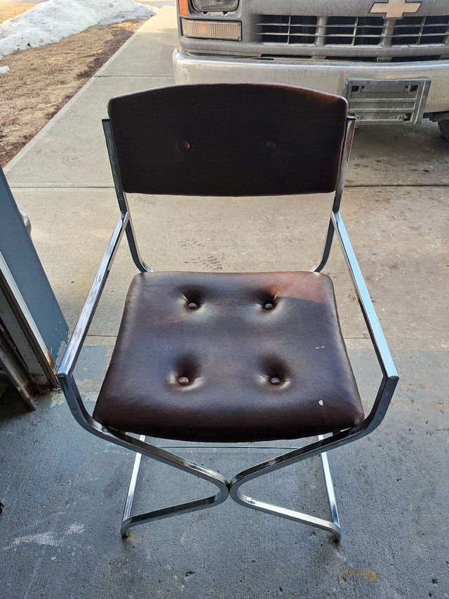 Chair for sale  in Chairs & Recliners in Edmonton - Image 3