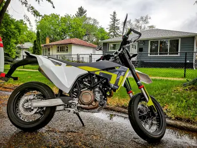 2020 Husqvarna 701 SM for sale. 7240 kilometers. Bar end mirrors. Aftermarket LED slim turn signals....