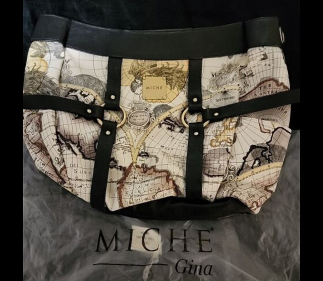 Miche Handbag for Women, removable handles/ straps in Women's - Bags & Wallets in Saint John - Image 2