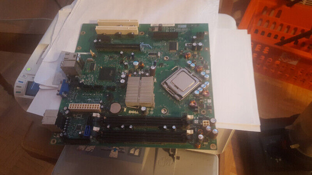 Dell Dimension 8300 Motherboard E210882 with Intel pentium 4 in System Components in City of Toronto