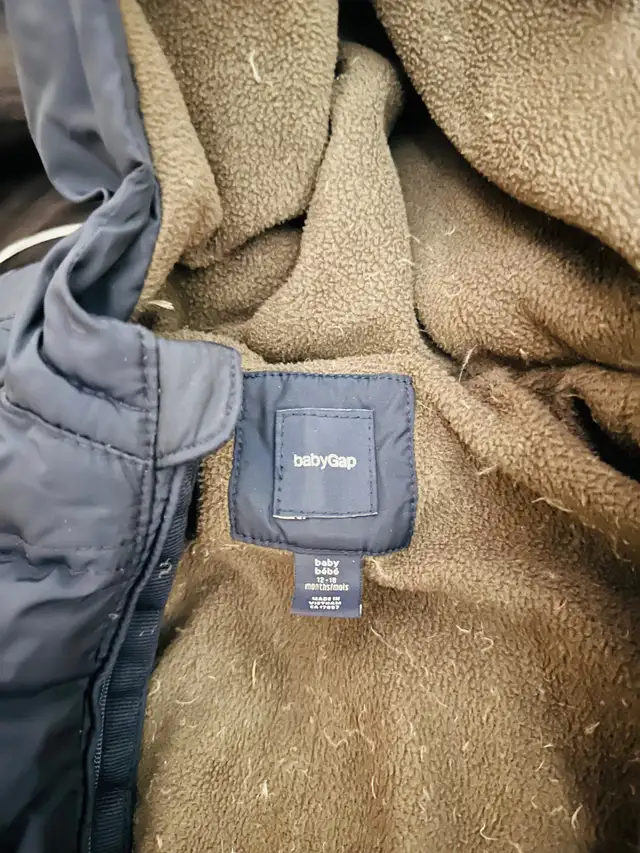 BABY GAP WINTER SNOWSUIT (12-18MTHS) in Clothing - 12-18 Months in Regina - Image 7
