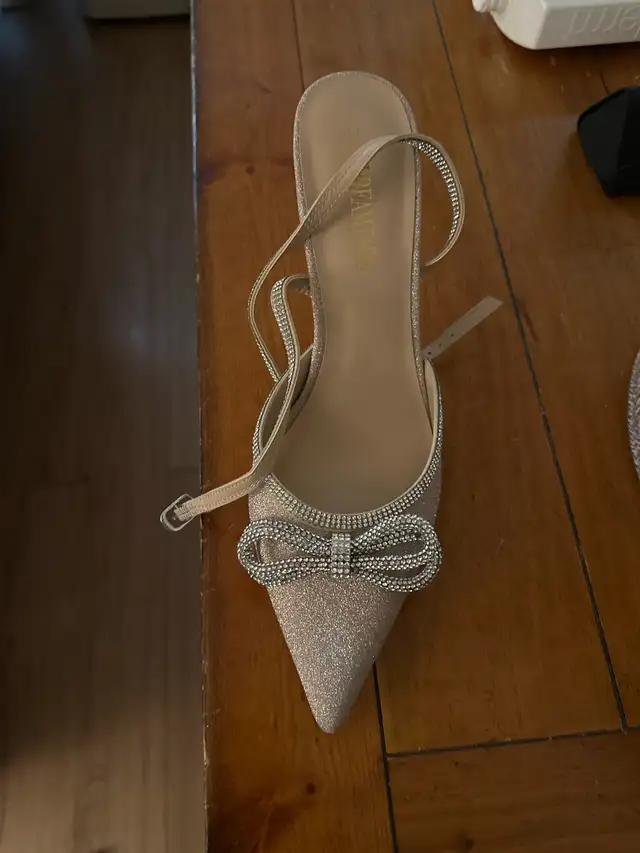 High heeled shoes in Women's - Shoes in West Island - Image 2