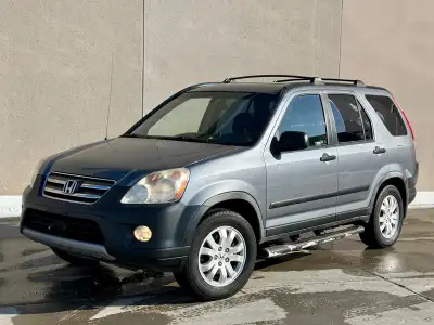 2006 Honda CR-V EX 2.4L 4 cylinder 4WD. Fully loaded with all options. Keyless entry, power windows,...