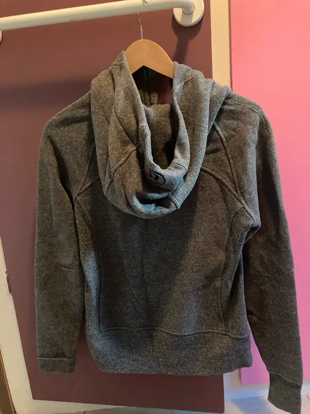 Lululemon Women’s Sweater Jacket63373409555203122