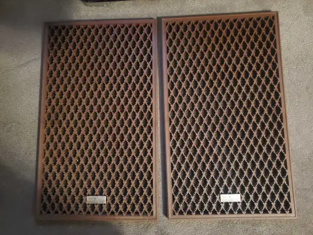 Vintage 1971 Foster SP-2710 Speakers in Speakers in Markham / York Region - Image 2