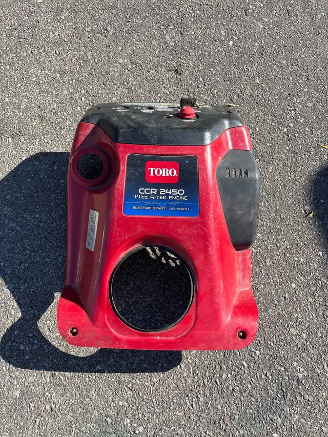 Parts .Toro CCR 2450 snow blower in Snowblowers in Mississauga / Peel Region - Image 2