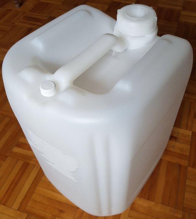 5 Gallon USP Container Jerry Can (Jerrican) - USED in Other in Hamilton - Image 2