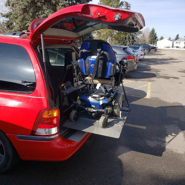 Minvan with elec wheelchair and lift  in Cars & Trucks in Edmonton - Image 2