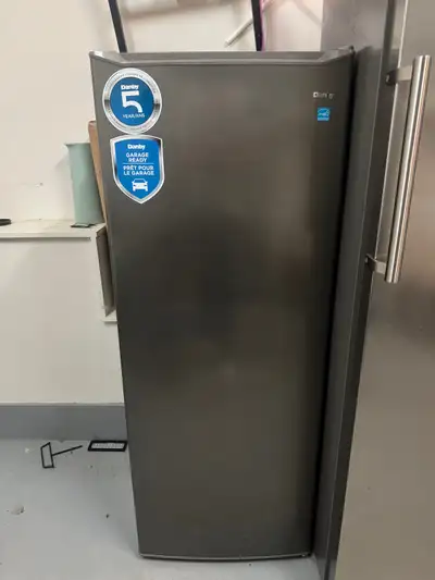 UPRIGHT FREEZER/FRIDGE, View more