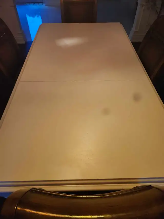 wooden dining table in Dining Tables & Sets in Hamilton - Image 3