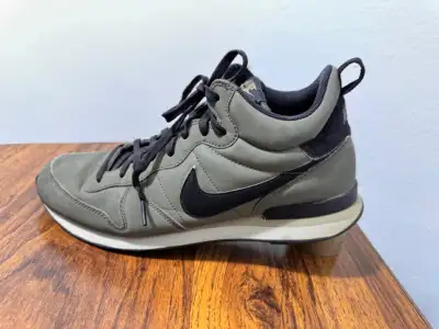 Nike Internationalist Utility Olive Green Sneakers • Size: 10.5 • Condition: Pre-owned, very good co...