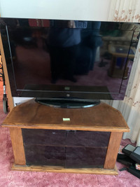40” Westinghouse Flatscreen TV + TV stand
