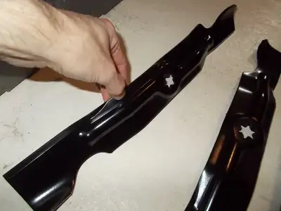 trois lame de tracteur MTD 942-04053C, View more