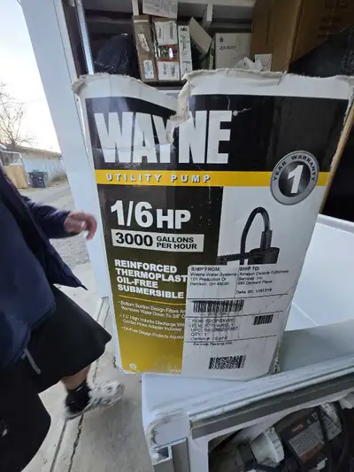 FREE DELIVERY!! Wayne Utility Pump Hottub $100, View more