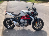 MV Agusta 800 Brutale 2014