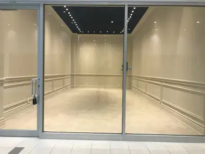 PROFESSIONAL TURNKEY RETAIL or OFFICE SPACE ON CONCOURSE LEVEL OF UPSCALE MALL WITH HIGH END JEWELLE...