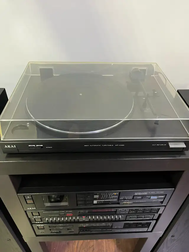 Vintage Akai Stereo Set in Stereo Systems & Home Theatre in City of Toronto - Image 6