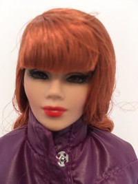 (Barbie) FASHION ROYALTY COLOR INFUSION FABIANA DIAZ Doll