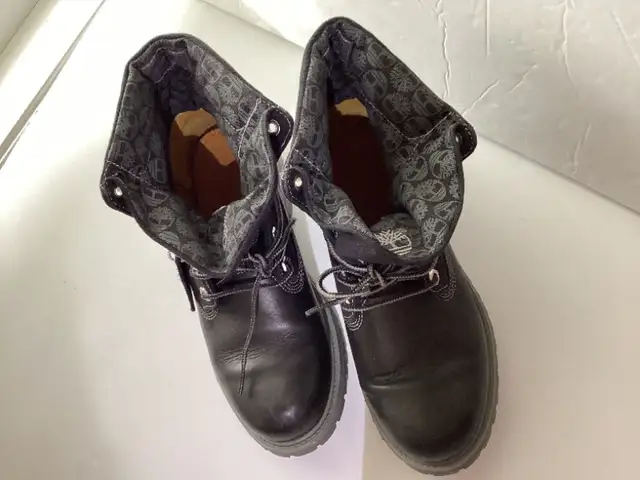 Timberland winter leather boots in Women's - Shoes in City of Toronto - Image 3