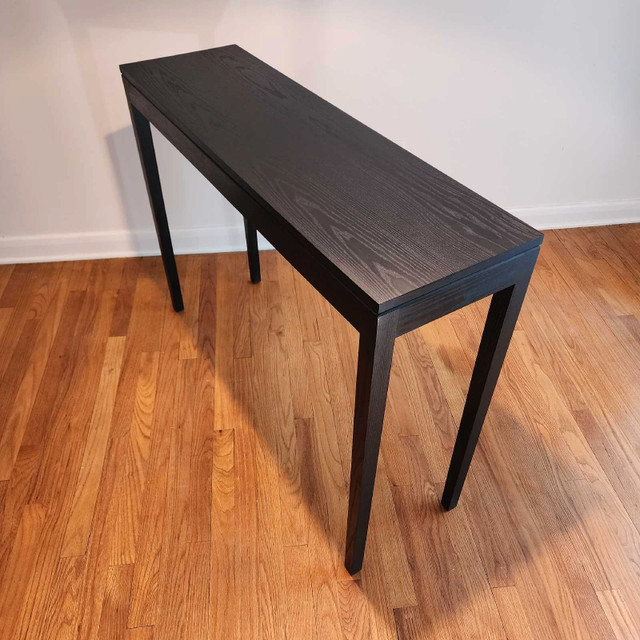 Entryway/side table in Other Tables in Ottawa - Image 3