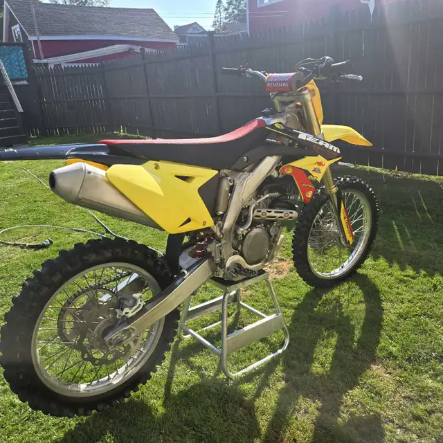 2014 suzuki rmz 450 motocross bike in Dirt Bikes & Motocross in Saint John - Image 4