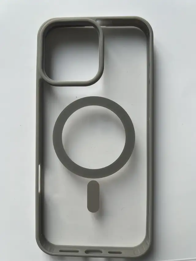 iphone 16 pro max phone case in Cell Phone Accessories in Ottawa - Image 3