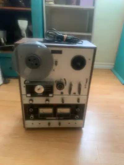 Collectors and Ham Radio enthusiasts . M-10 a vintage solid state reel-to-reel tape recorder. Manufa...