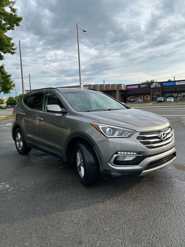 2018 Hyundai Santa Fe AWD dans Autos et camions  à Laval/Rive Nord - Image 3