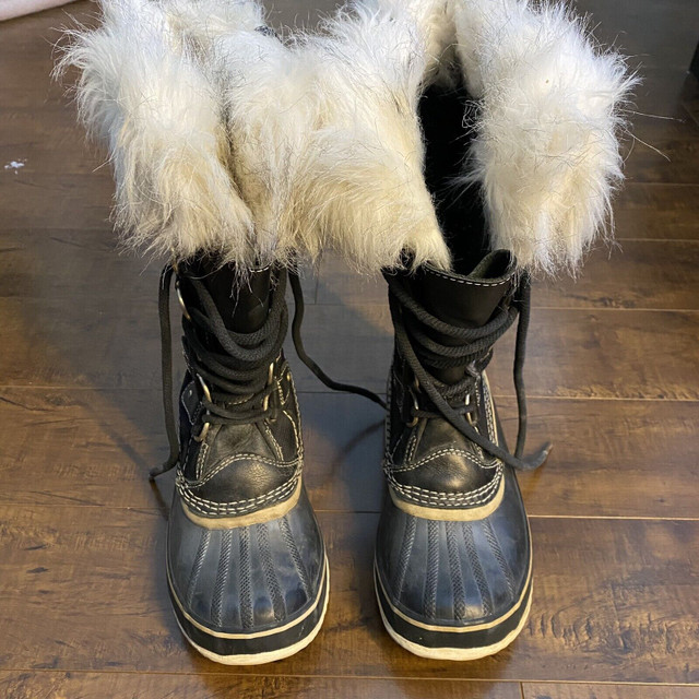 Sorel Joan Of Arctic X Celebration Winter Boot - Women's Size 7 in Women's - Shoes in City of Toronto - Image 2