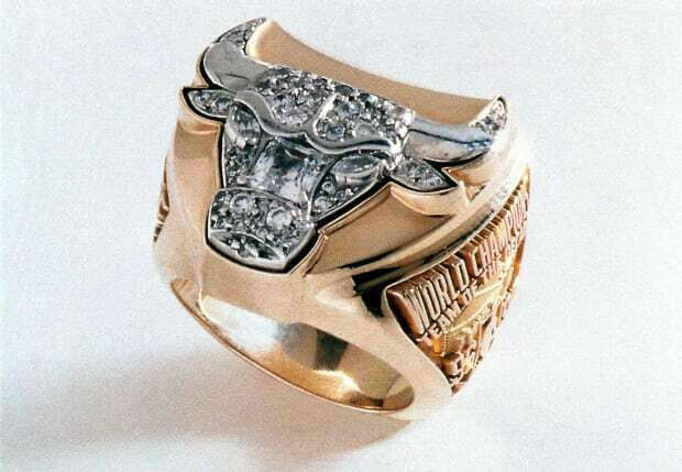 Championship rings are real attention grabbers, girls especially in Other in Mississauga / Peel Region - Image 4