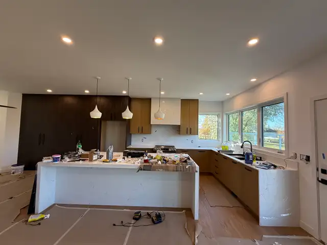 Electrician looking for extra work 