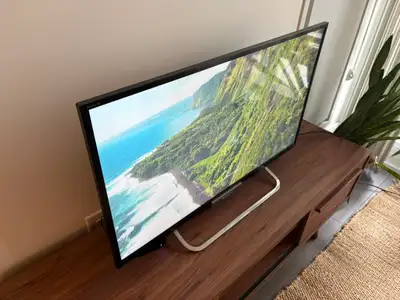 Sony Bravia 32" TV, View more