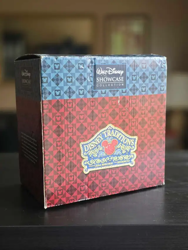 Disney Traditions Jim Shore Mickey & Minnie Figurine in Arts & Collectibles in Mississauga / Peel Region - Image 4