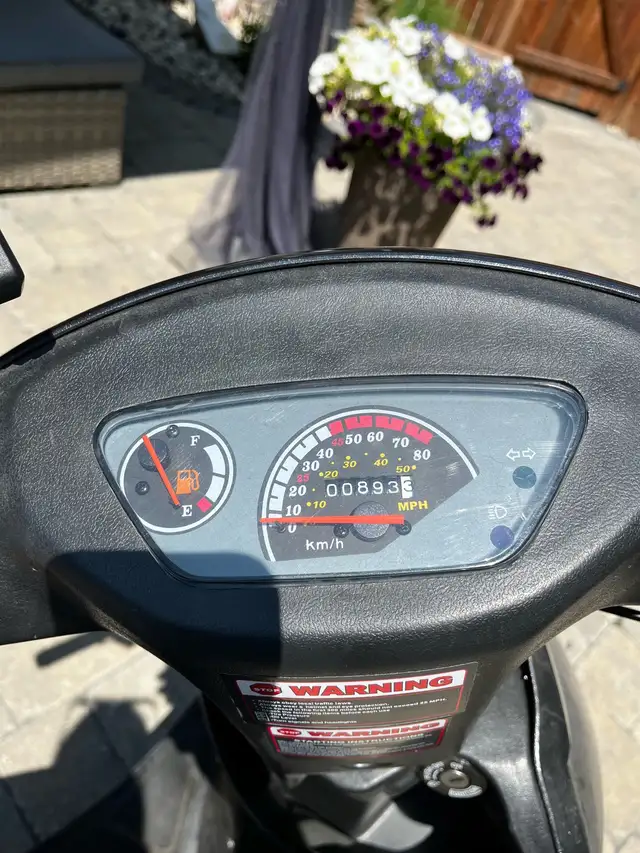 2023 Scootterre Bistro 50 in Scooters & Pocket Bikes in Winnipeg - Image 5