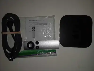 Apple TV box 3rd generation, View more