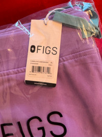 Ensemble vêtement de travail femme FIGS Couleur Lilac Down à 90$