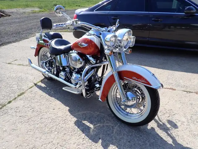 2006 Harley-Davidson Softail Deluxe Motorcycle in Motorcycle Parts & Accessories in City of Toronto - Image 3