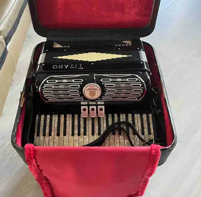 Titano Accordion , View more
